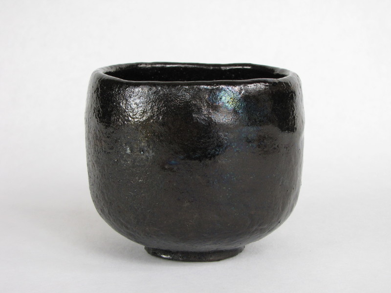 bol_raku_noir_chawan_eclat_bleu_2